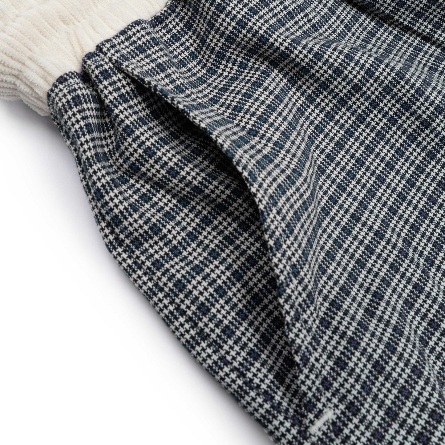 Levents® Sporty Plaid Cargo Shorts