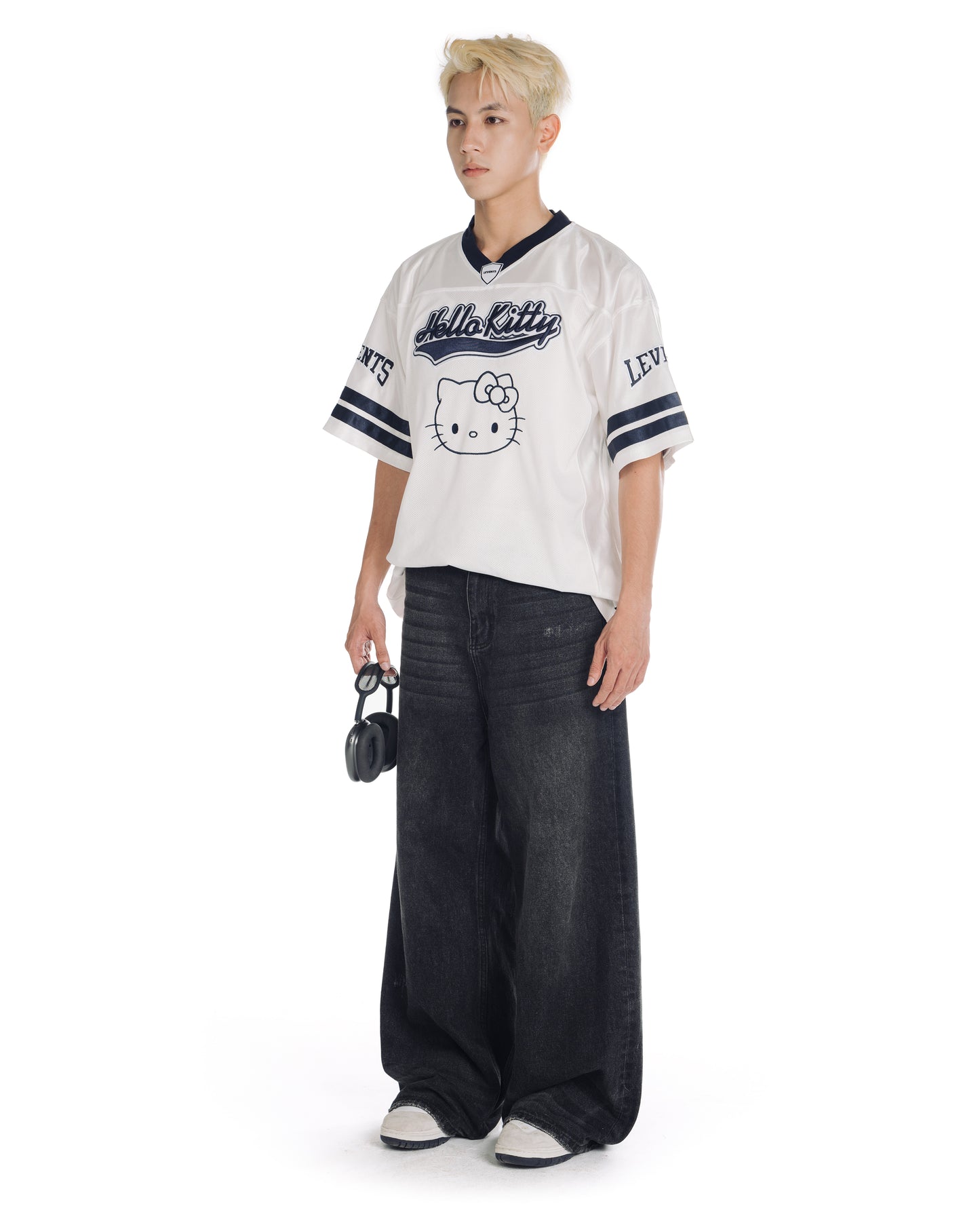 Levents® x Hello Kitty | Champion Oversized Jersey/ White